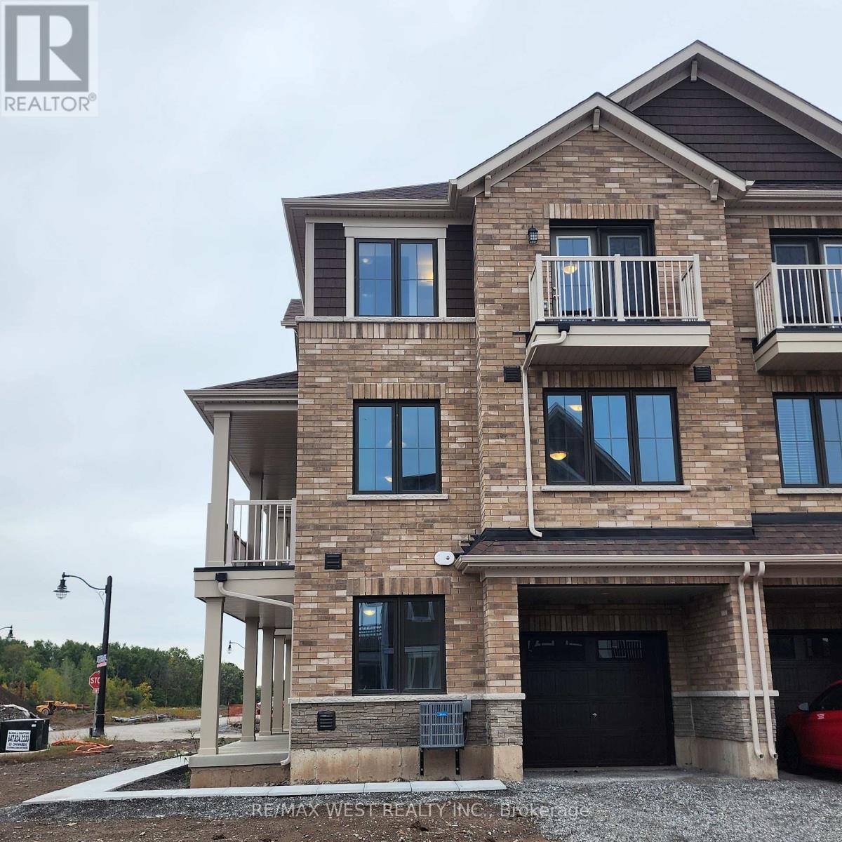 5 Pogie Drive, Welland, ON - Outdoor With Balcony