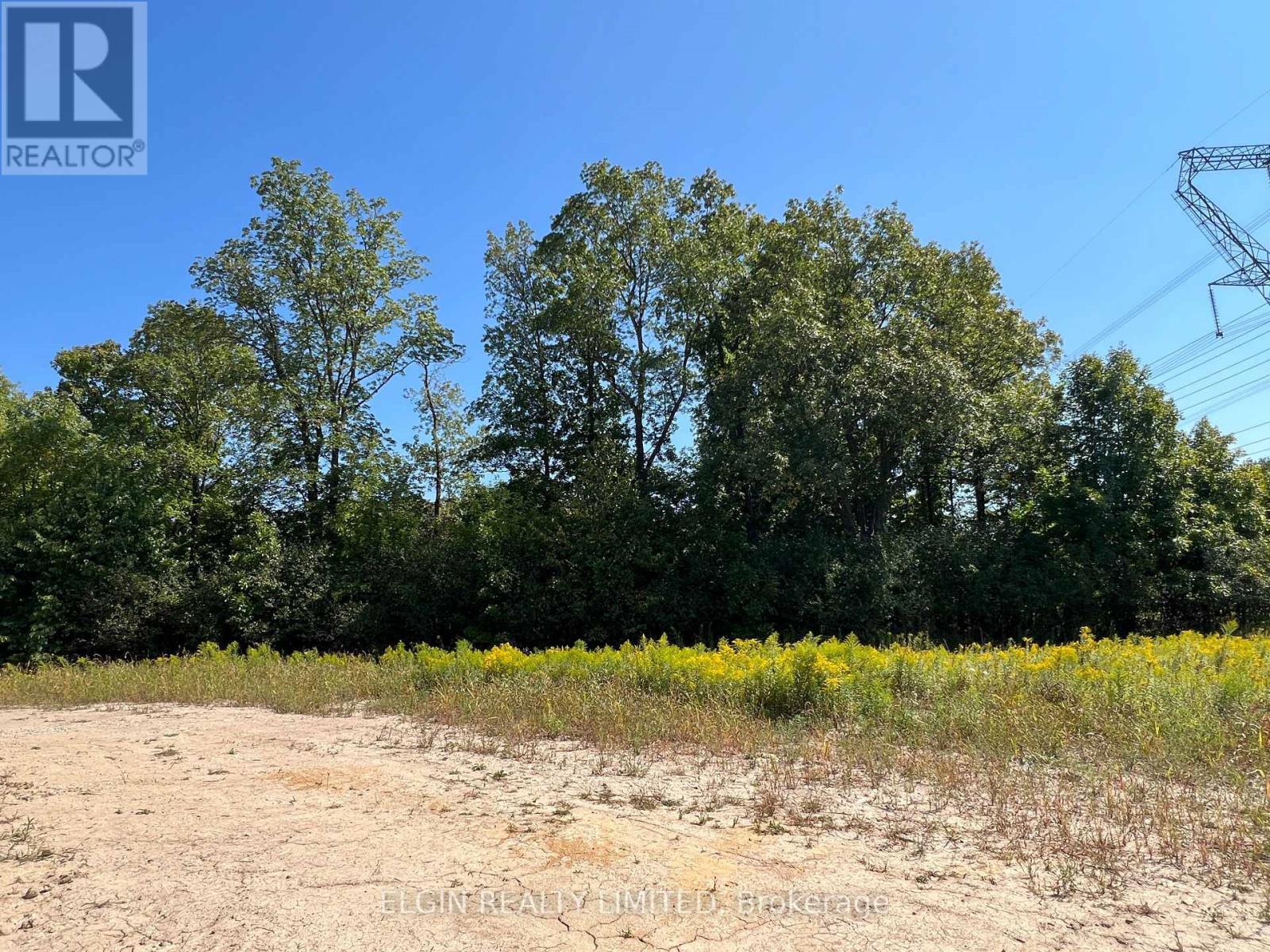 8 Columbus Court, Central Elgin, ON - Outdoor