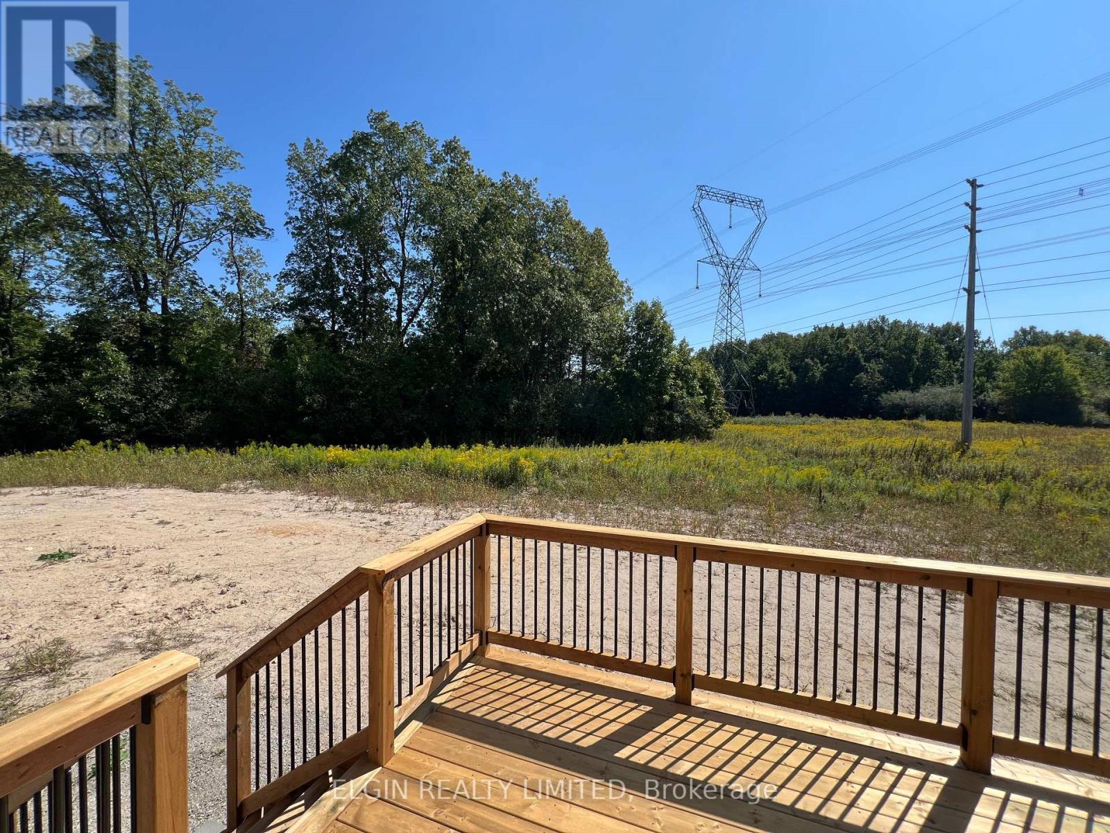 8 Columbus Court, Central Elgin, ON - Outdoor With Deck Patio Veranda