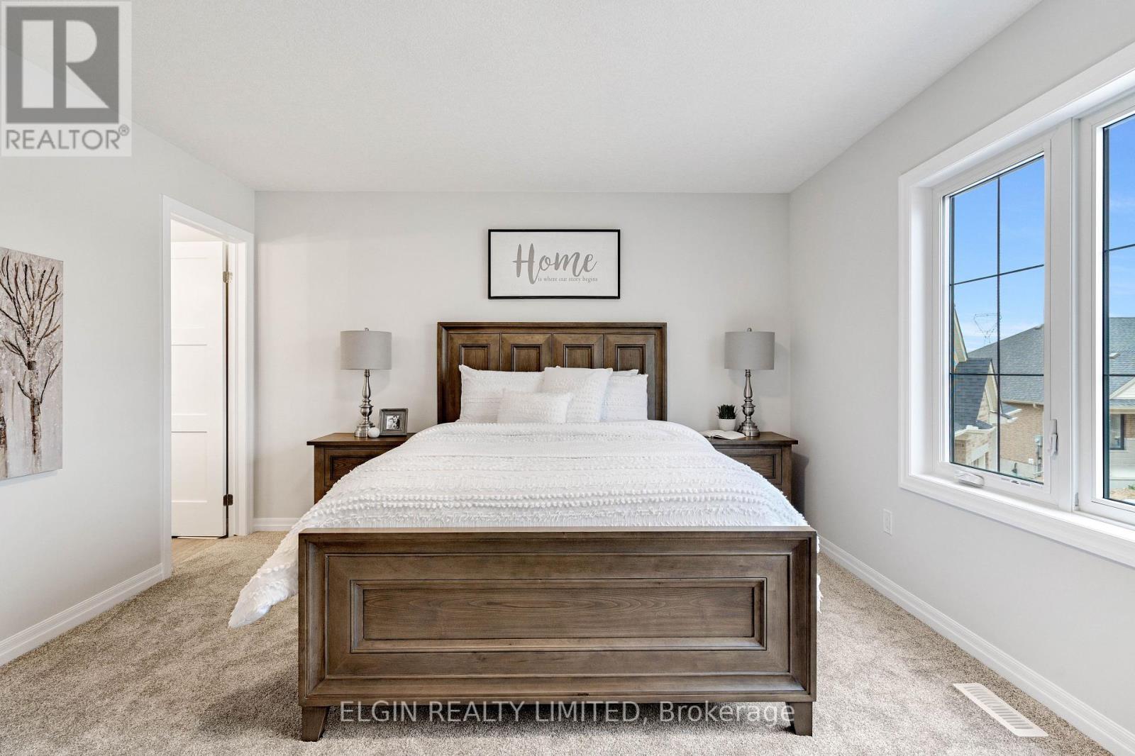8 Columbus Court, Central Elgin, ON - Indoor Photo Showing Bedroom
