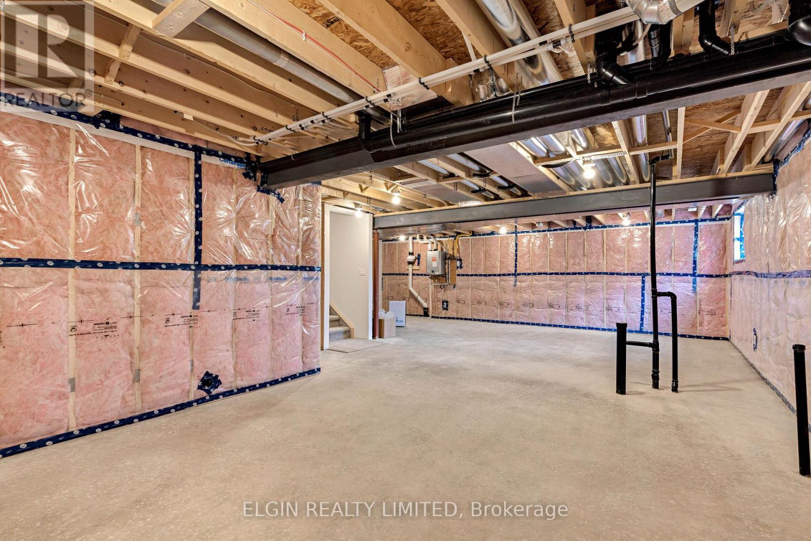 8 Columbus Court, Central Elgin, ON - Indoor Photo Showing Basement