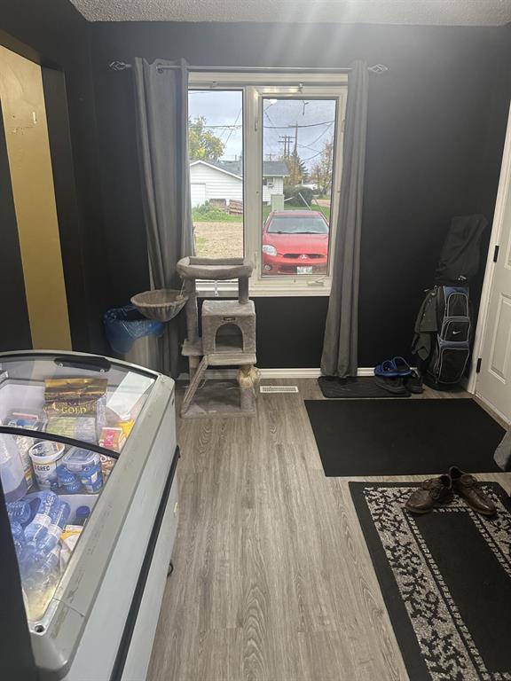 108 3Rd Avenue, Benito, MB - Indoor