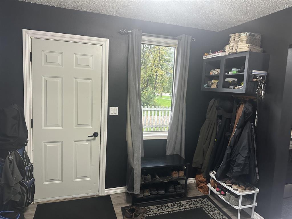 108 3Rd Avenue, Benito, MB - Indoor Photo Showing Other Room