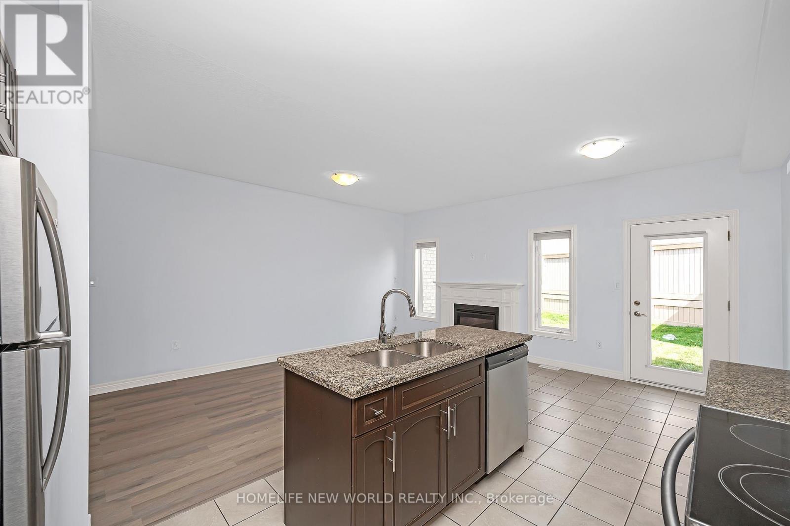 79 Sonoma Valley Crescent, Hamilton, ON - Indoor Photo Showing Kitchen With Double Sink