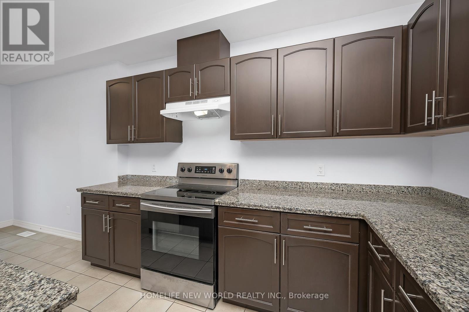 79 Sonoma Valley Crescent, Hamilton, ON - Indoor Photo Showing Kitchen