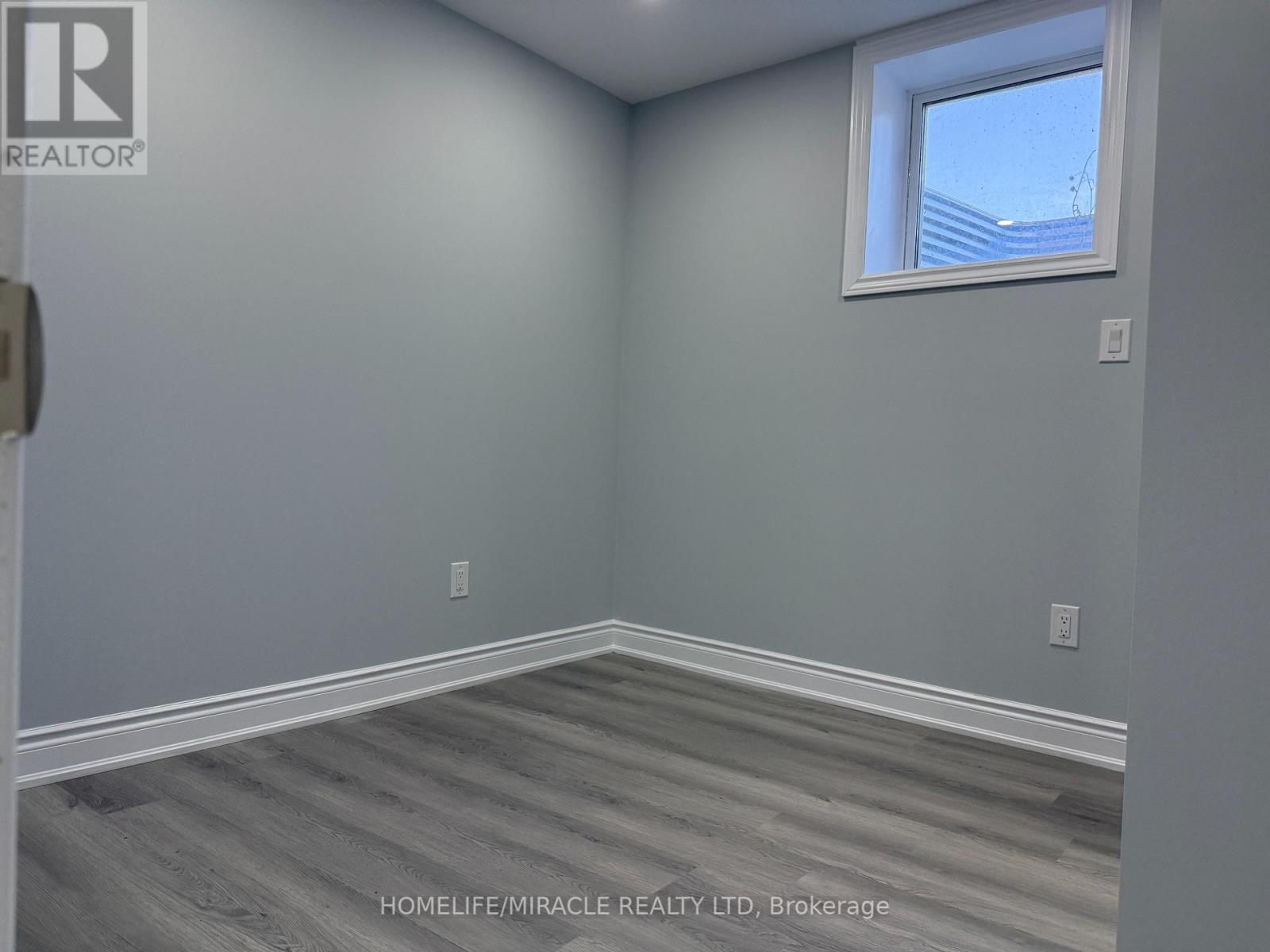 31 Flurry Circle, Brampton, ON - Indoor Photo Showing Other Room