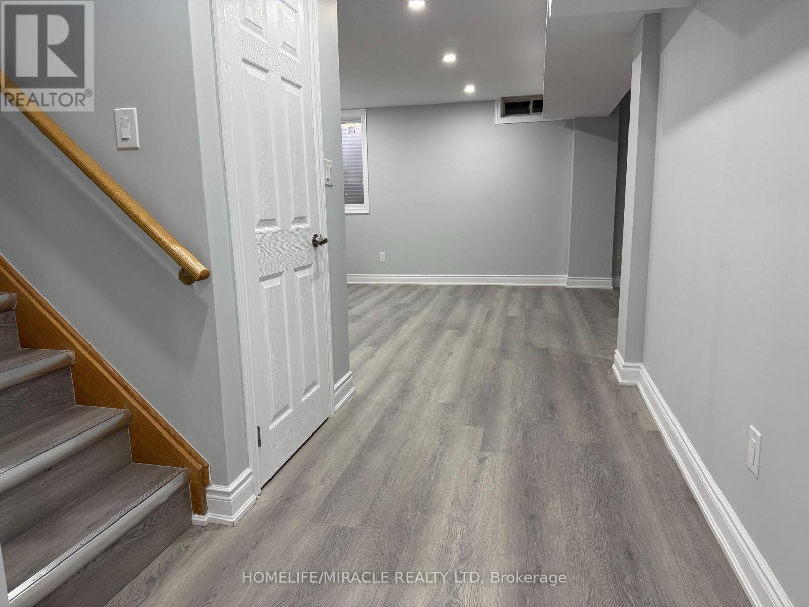 31 Flurry Circle, Brampton, ON - Indoor Photo Showing Other Room