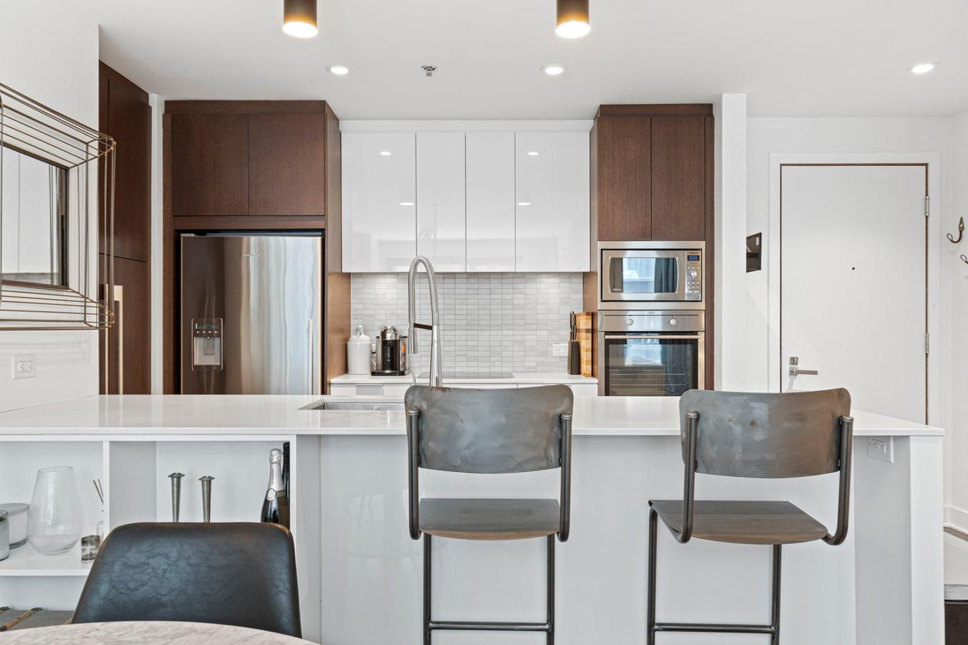 Cuisine - 308-1548 Rue Des Bassins, Montréal (Le Sud-Ouest), QC - Indoor Photo Showing Kitchen With Upgraded Kitchen