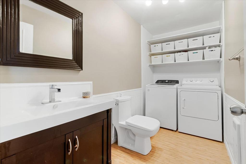 Salle d'eau - 259 5E Avenue, Pincourt, QC - Indoor Photo Showing Laundry Room