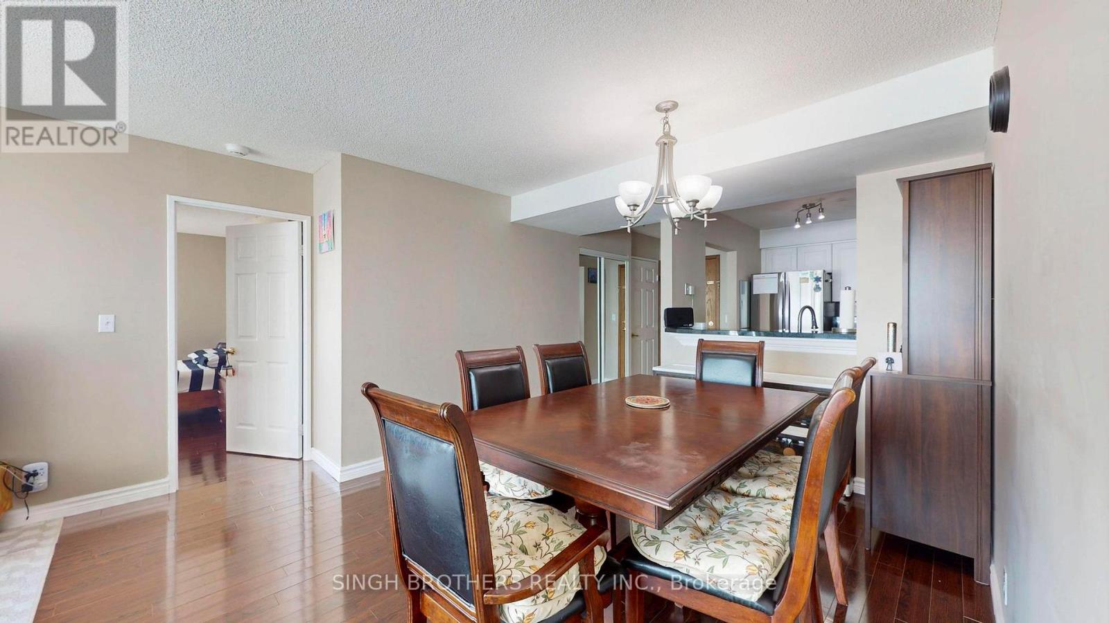 1505 - 1 Lee Centre Drive, Toronto, ON - Indoor Photo Showing Dining Room