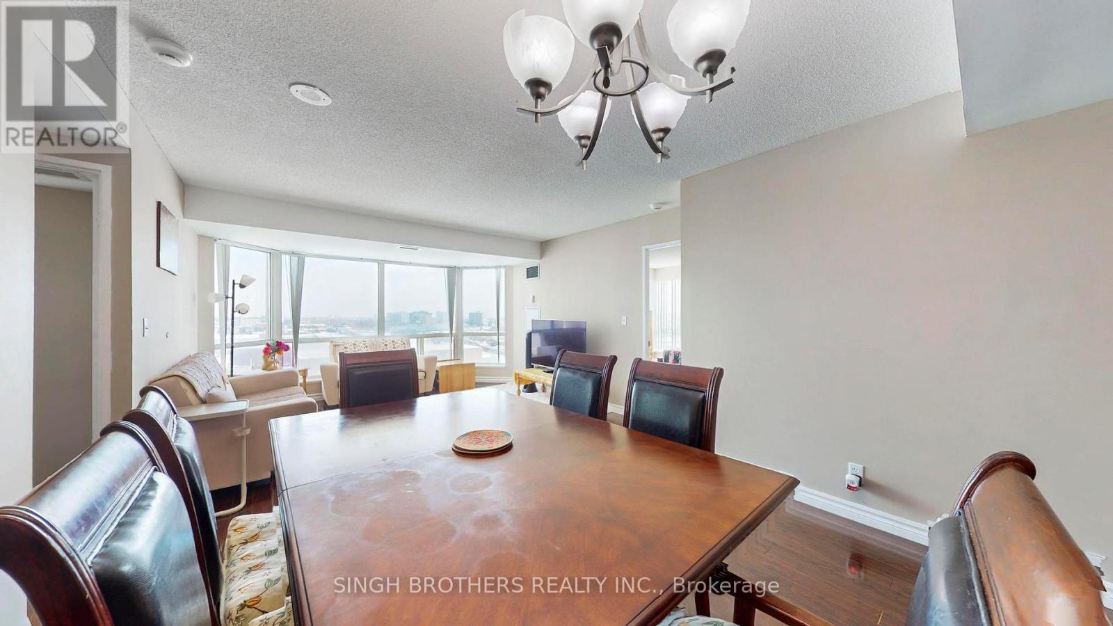 1505 - 1 Lee Centre Drive, Toronto, ON - Indoor Photo Showing Dining Room