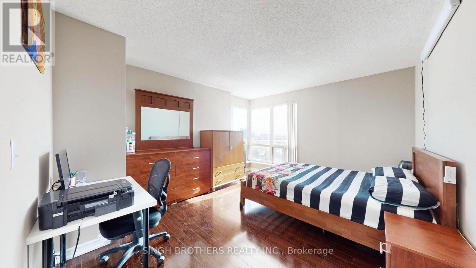 1505 - 1 Lee Centre Drive, Toronto, ON - Indoor Photo Showing Bedroom