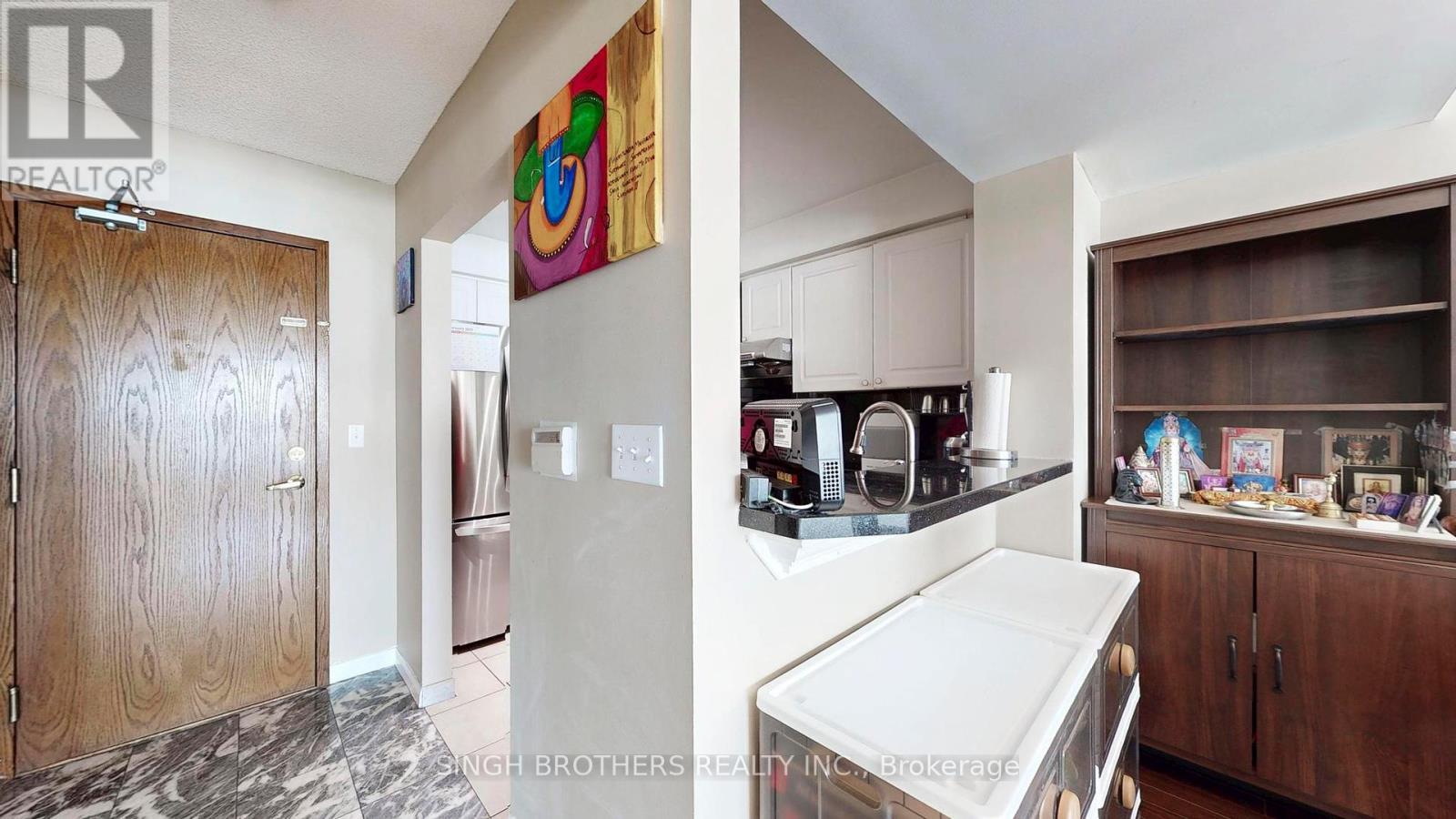 1505 - 1 Lee Centre Drive, Toronto, ON - Indoor