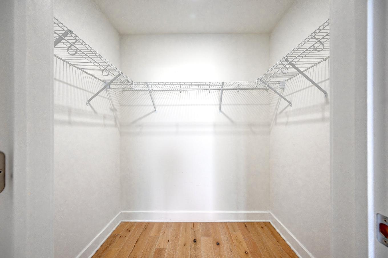 Penderie (Walk-in) - 201-5505 Boul. Du Quartier, Brossard, QC - Indoor With Storage