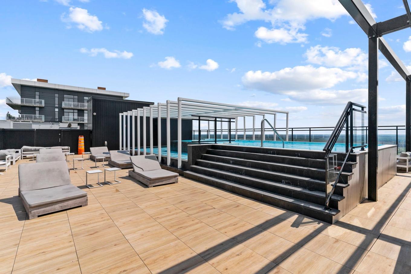 Terrasse - 201-5505 Boul. Du Quartier, Brossard, QC - Outdoor