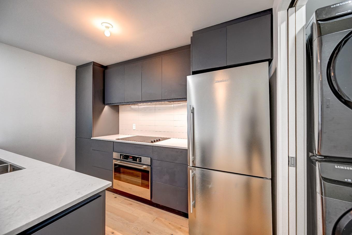 Cuisine - 201-5505 Boul. Du Quartier, Brossard, QC - Indoor Photo Showing Kitchen With Double Sink