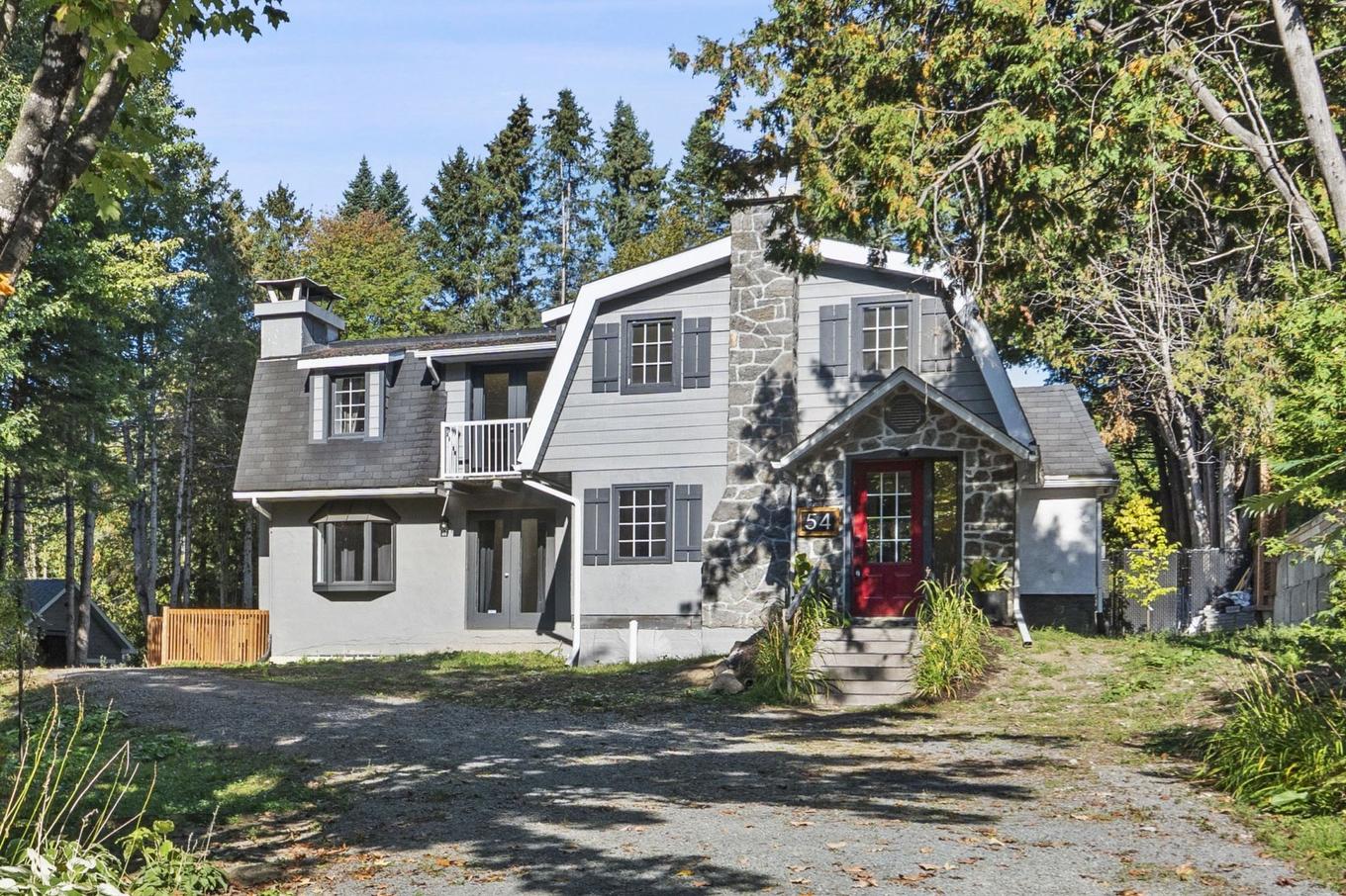 Façade - 54 Av. Lafleur N., Saint-Sauveur, QC - Outdoor With Facade