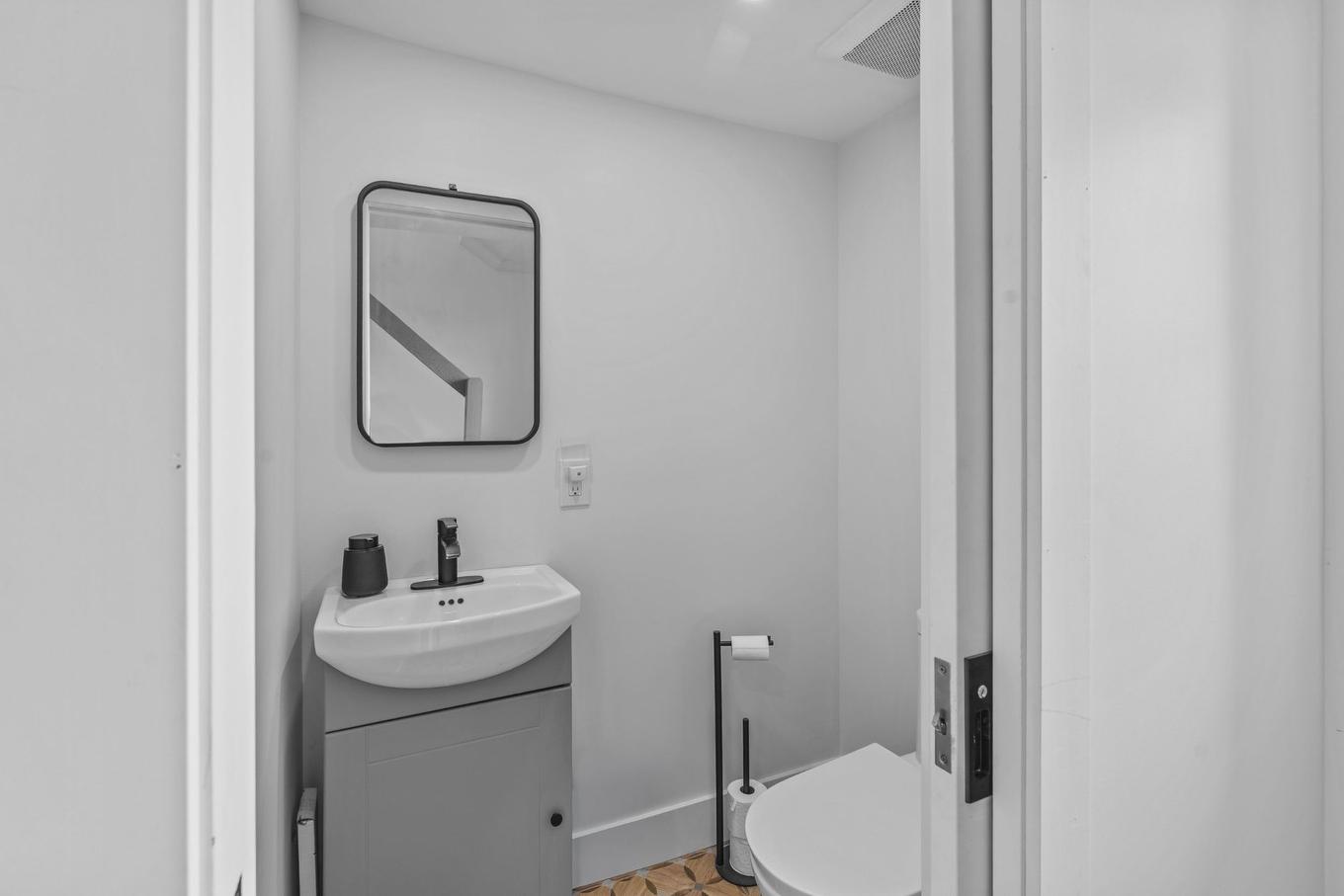 Salle d'eau - 54 Av. Lafleur N., Saint-Sauveur, QC - Indoor Photo Showing Bathroom