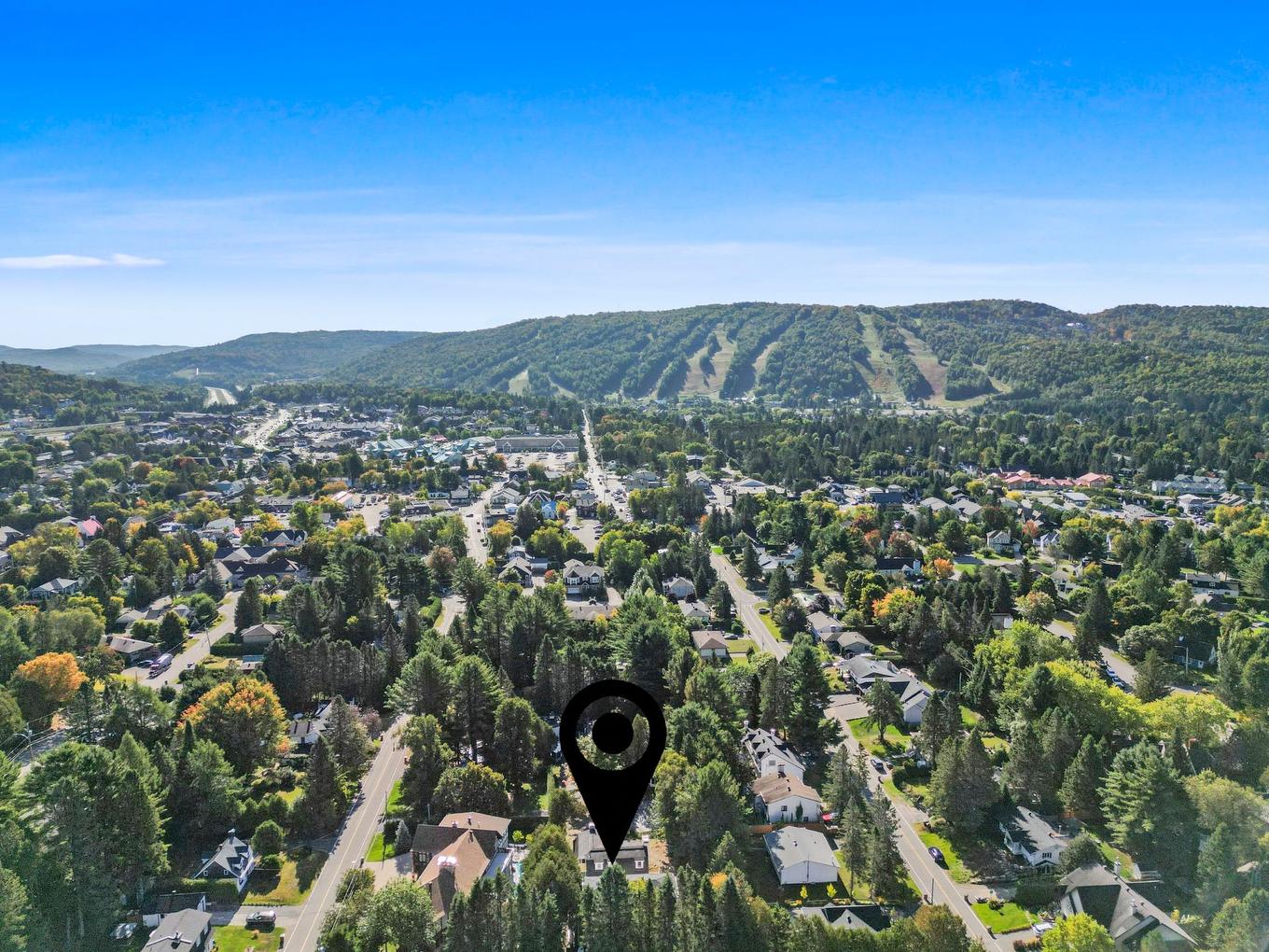 Photo aérienne - 54 Av. Lafleur N., Saint-Sauveur, QC - Outdoor With View