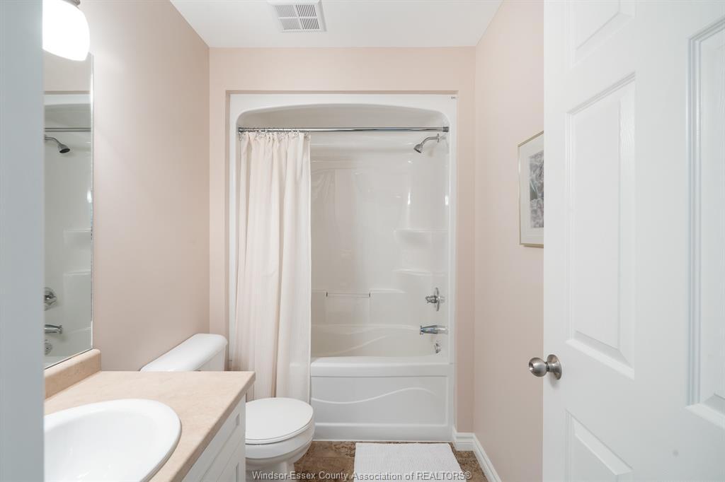 11082 Sturgeon, Windsor, ON