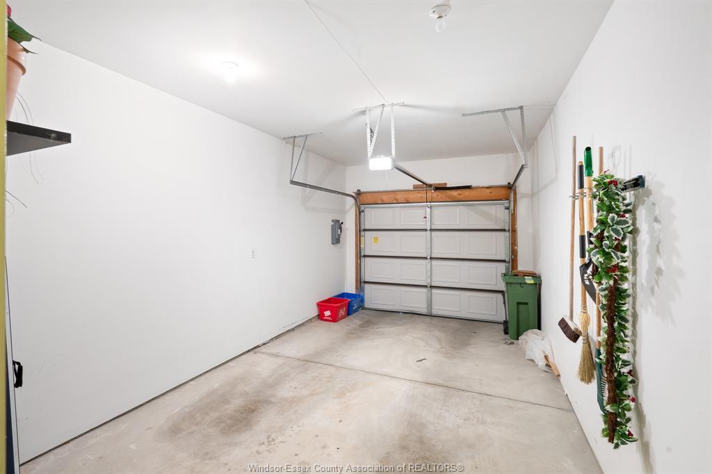 11082 Sturgeon, Windsor, ON