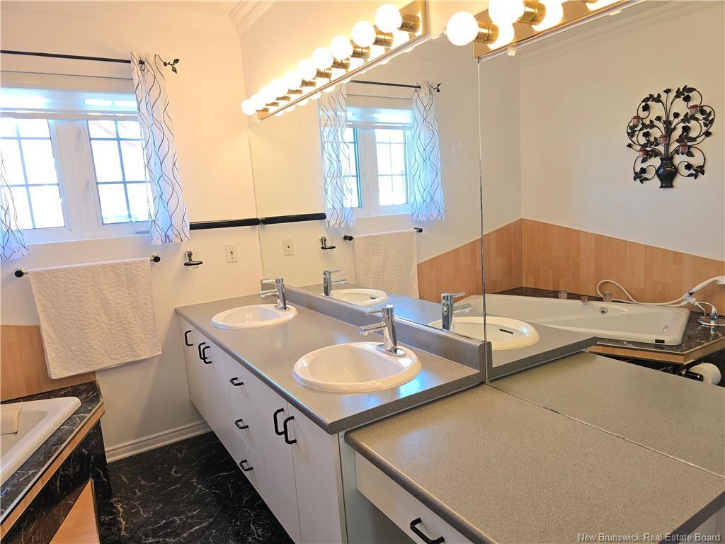 644 Principale, Beresford, NB