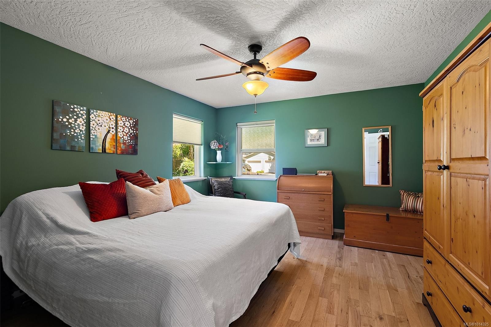 3224 Hillwood Rd, Duncan, BC - Indoor Photo Showing Bedroom