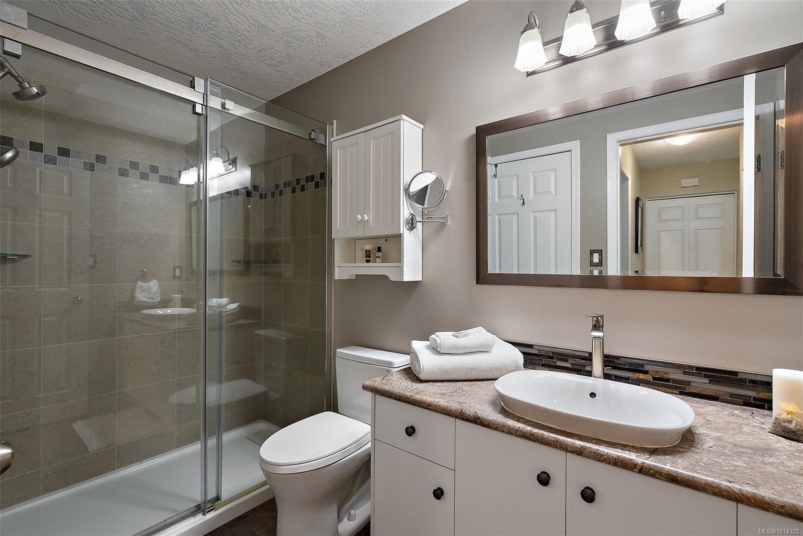 3224 Hillwood Rd, Duncan, BC - Indoor Photo Showing Bathroom