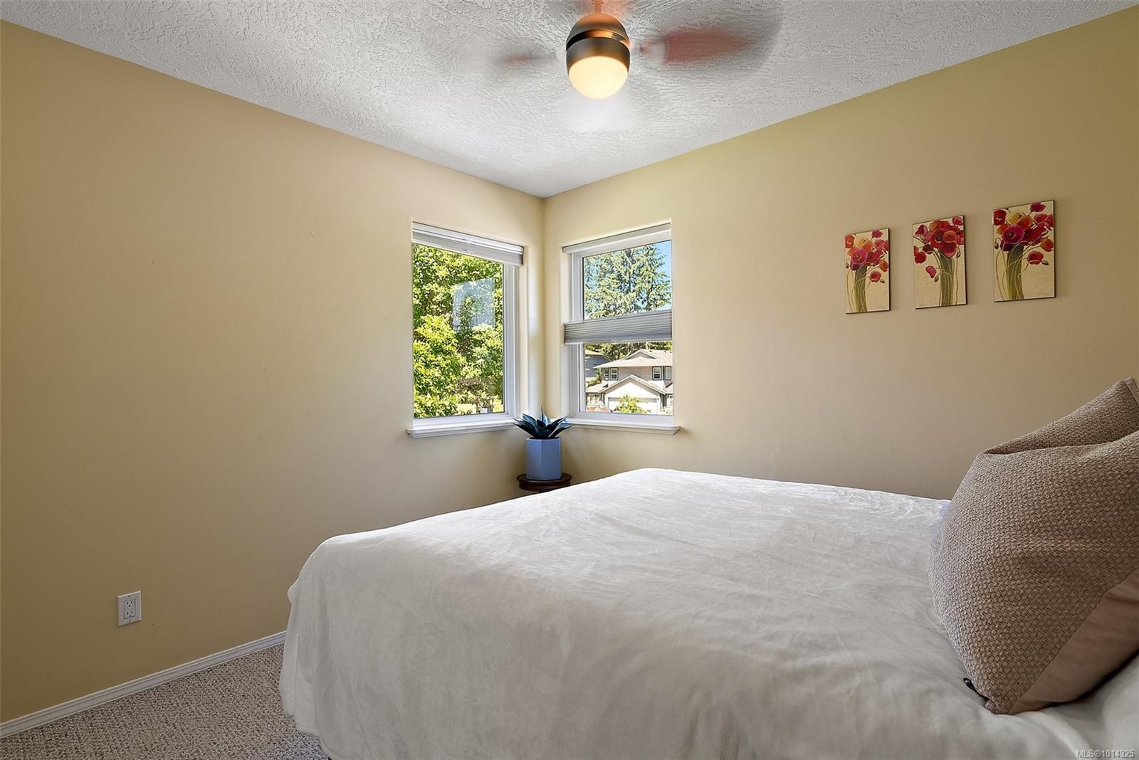 3224 Hillwood Rd, Duncan, BC - Indoor Photo Showing Bedroom