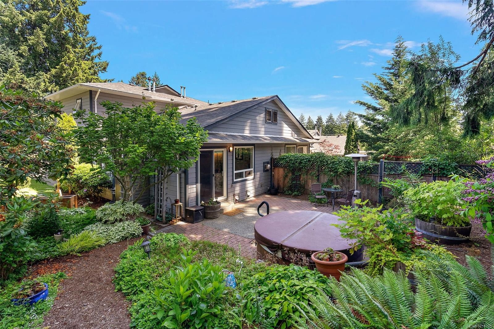 3224 Hillwood Rd, Duncan, BC - Outdoor