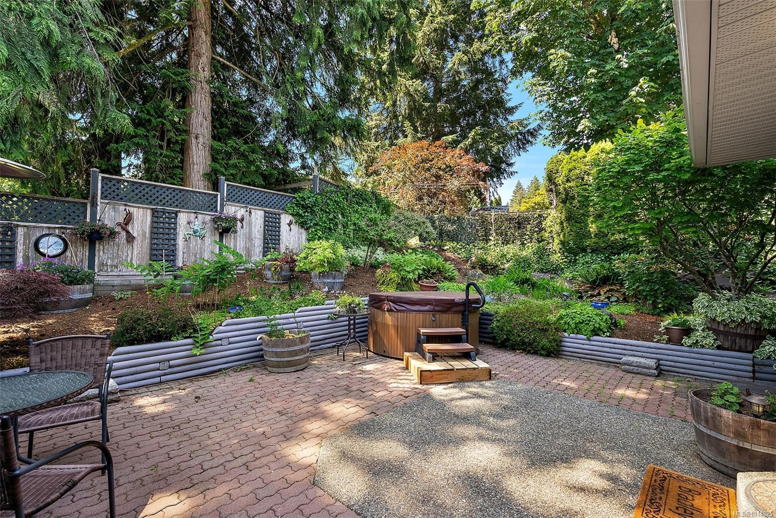 3224 Hillwood Rd, Duncan, BC - Outdoor