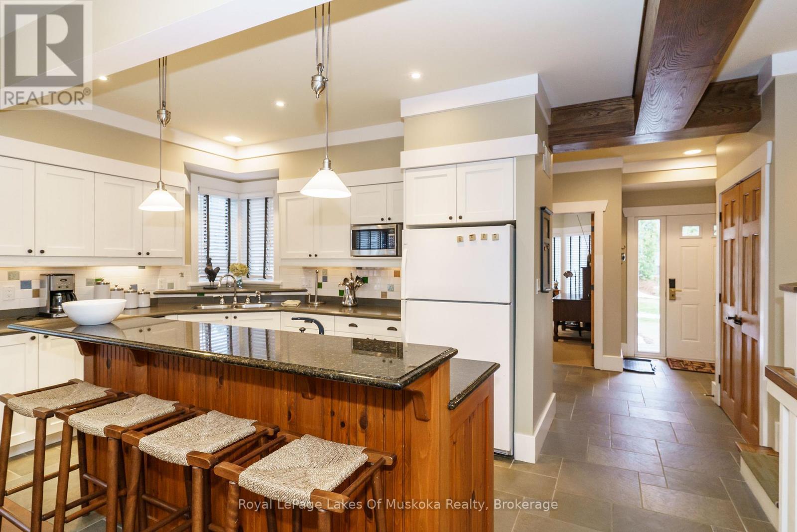 Villa 1 Week 9 - 1020 Birch Glen Road, Lake Of Bays (Mclean), ON