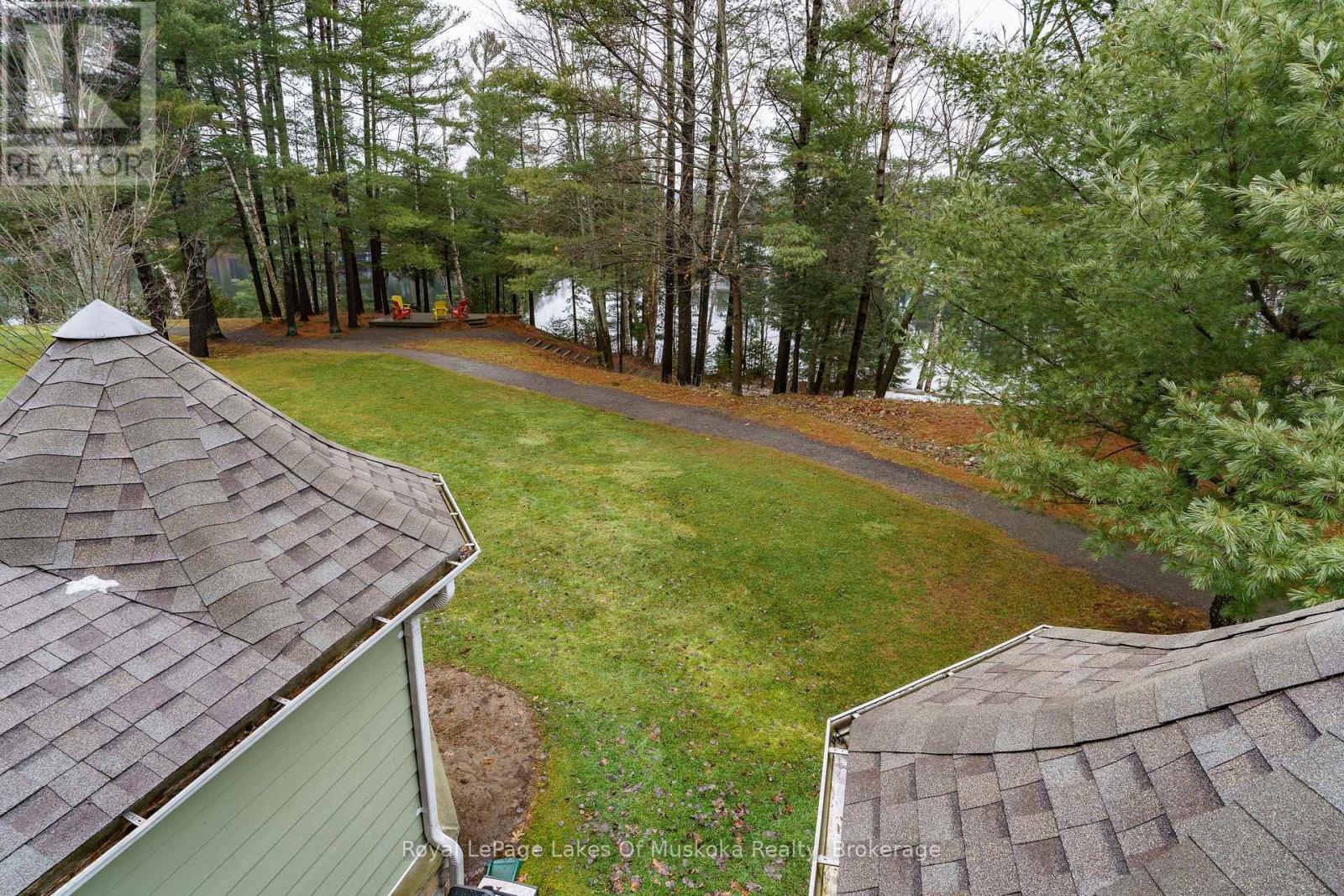 View from the balcony of the master - Villa 1 Week 9 - 1020 Birch Glen Road, Lake Of Bays (Mclean), ON