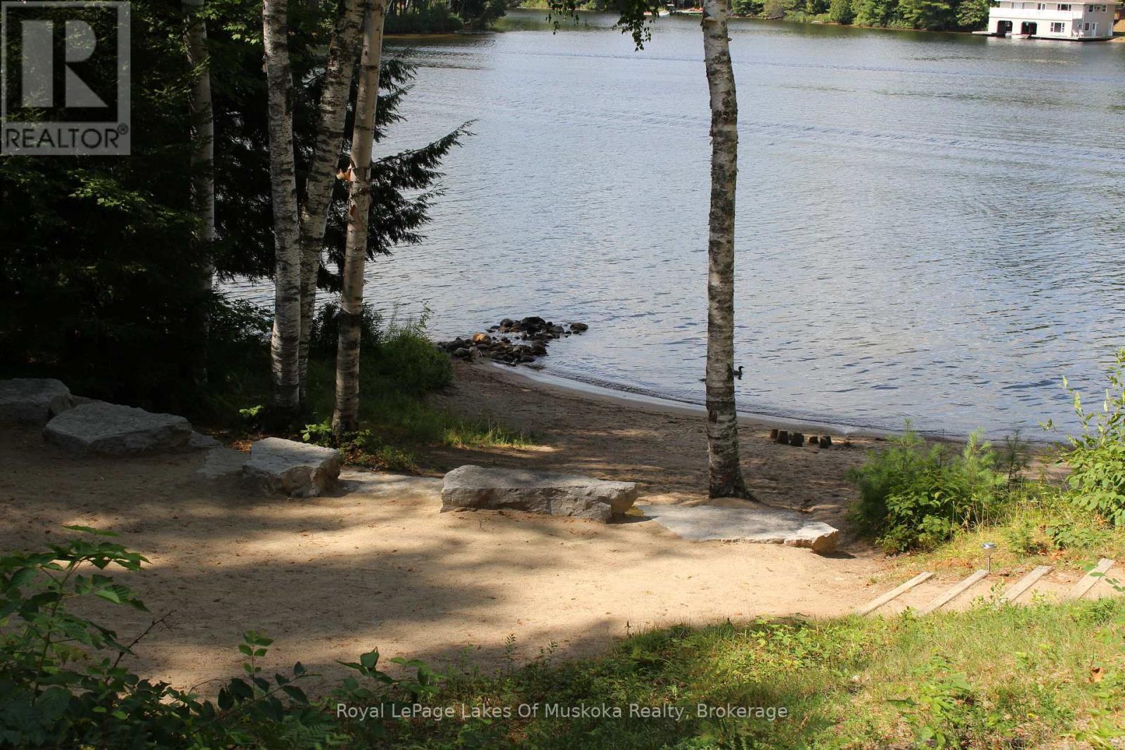 One of the beaches - Villa 1 Week 9 - 1020 Birch Glen Road, Lake Of Bays (Mclean), ON