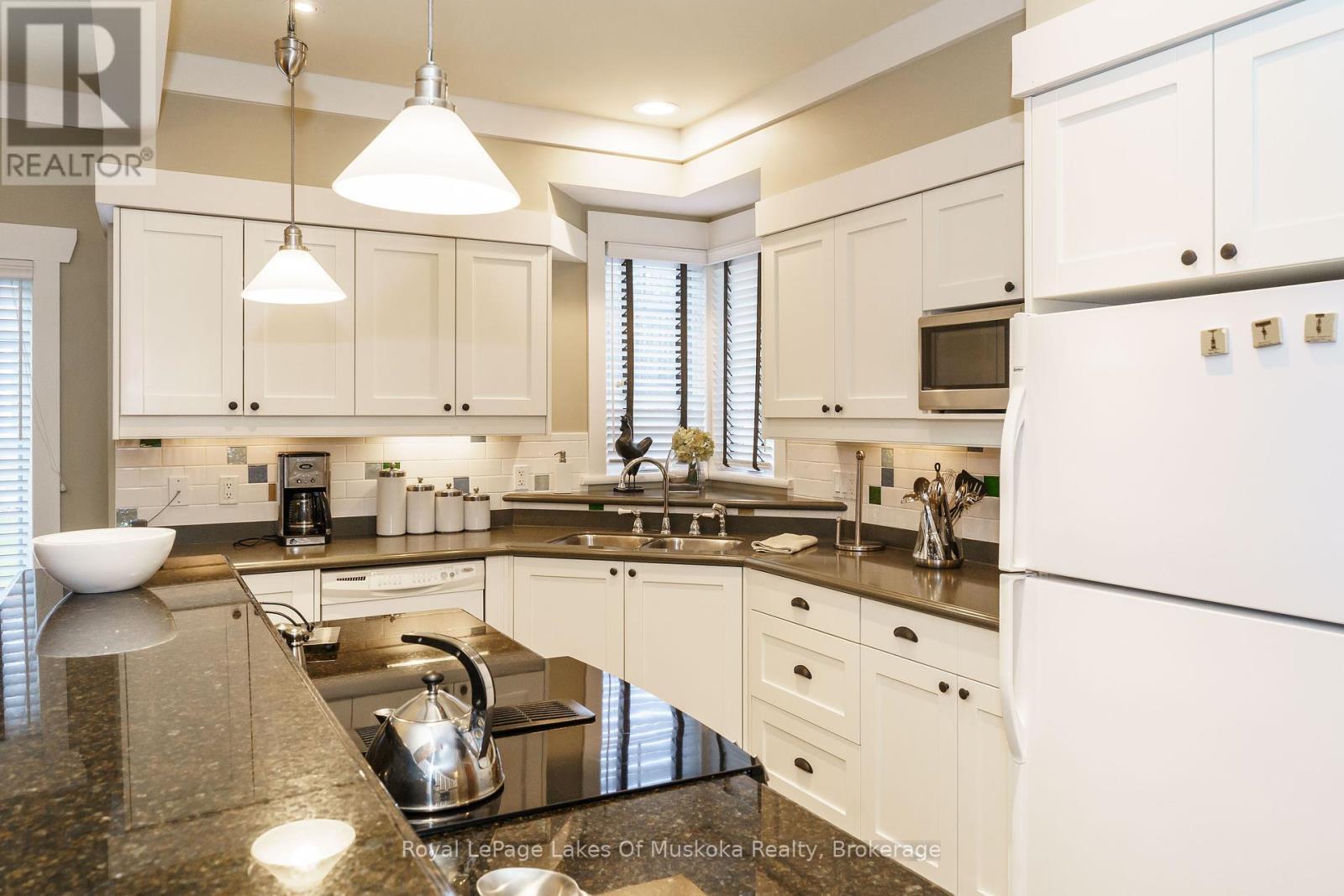 Villa 1 Week 9 - 1020 Birch Glen Road, Lake Of Bays (Mclean), ON