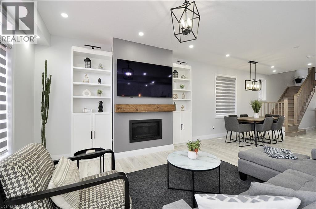 21 Gourlay Farm Lane, Ayr, ON - Indoor Photo Showing Living Room With Fireplace