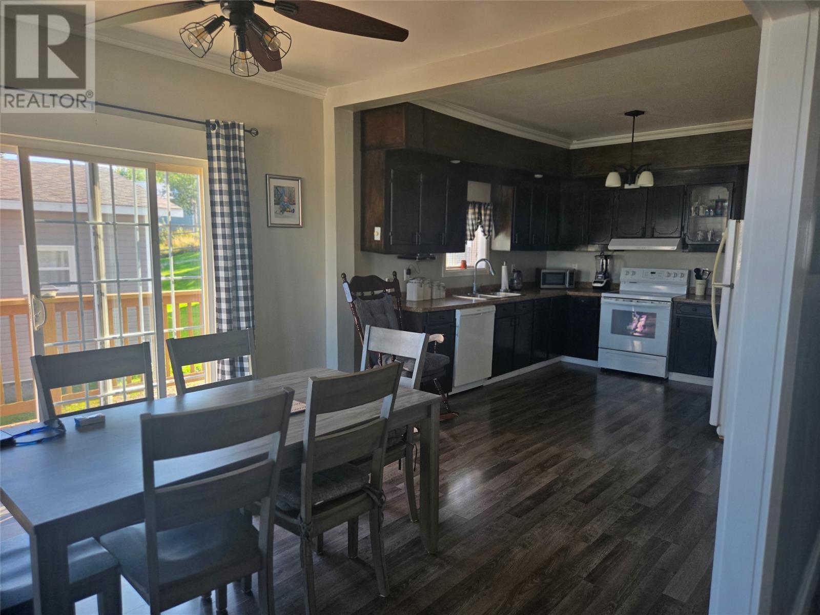 120 Water Street West Street, St. Lawrence, NL - Indoor Photo Showing Dining Room