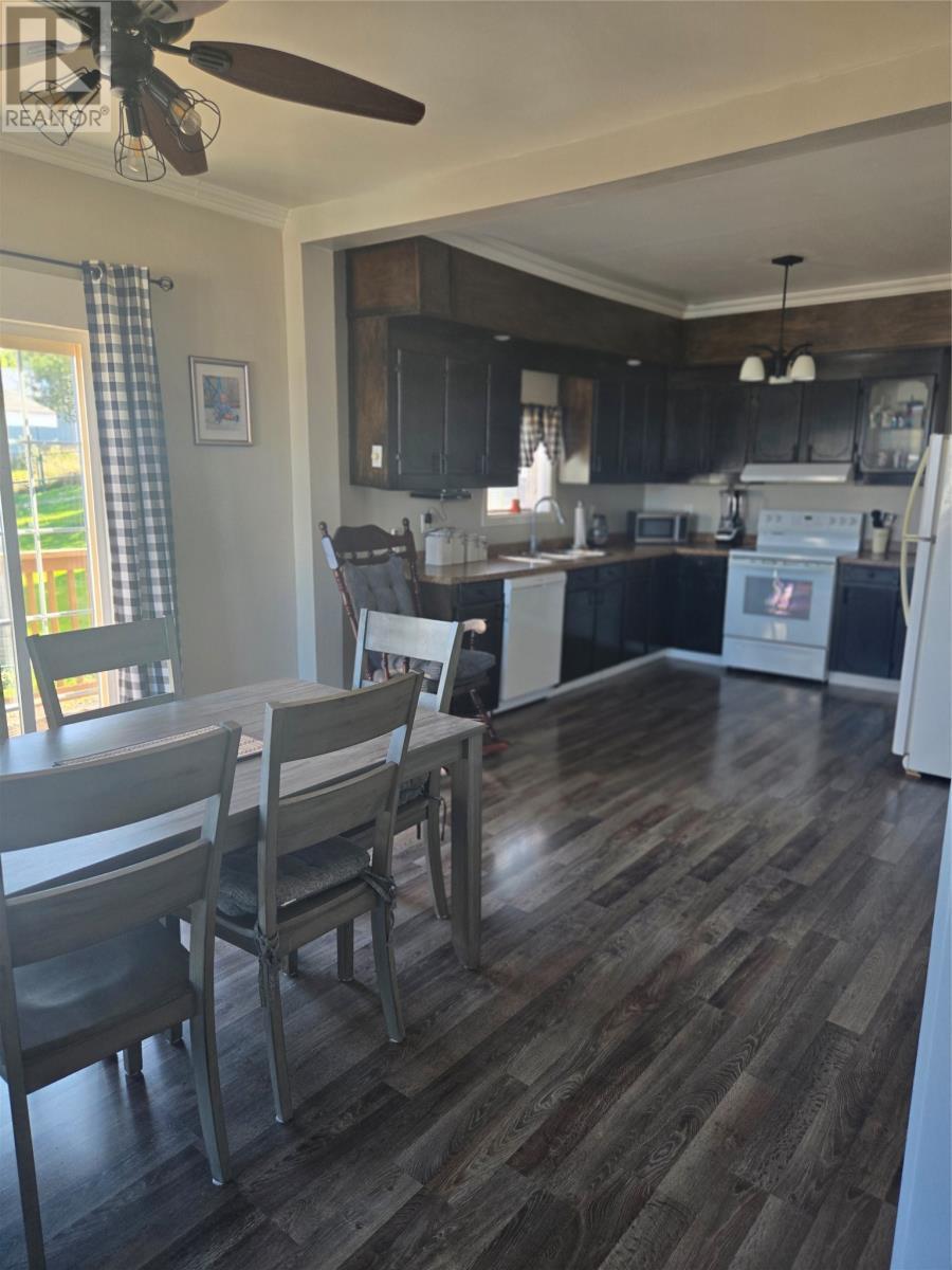 120 Water Street West Street, St. Lawrence, NL - Indoor Photo Showing Dining Room