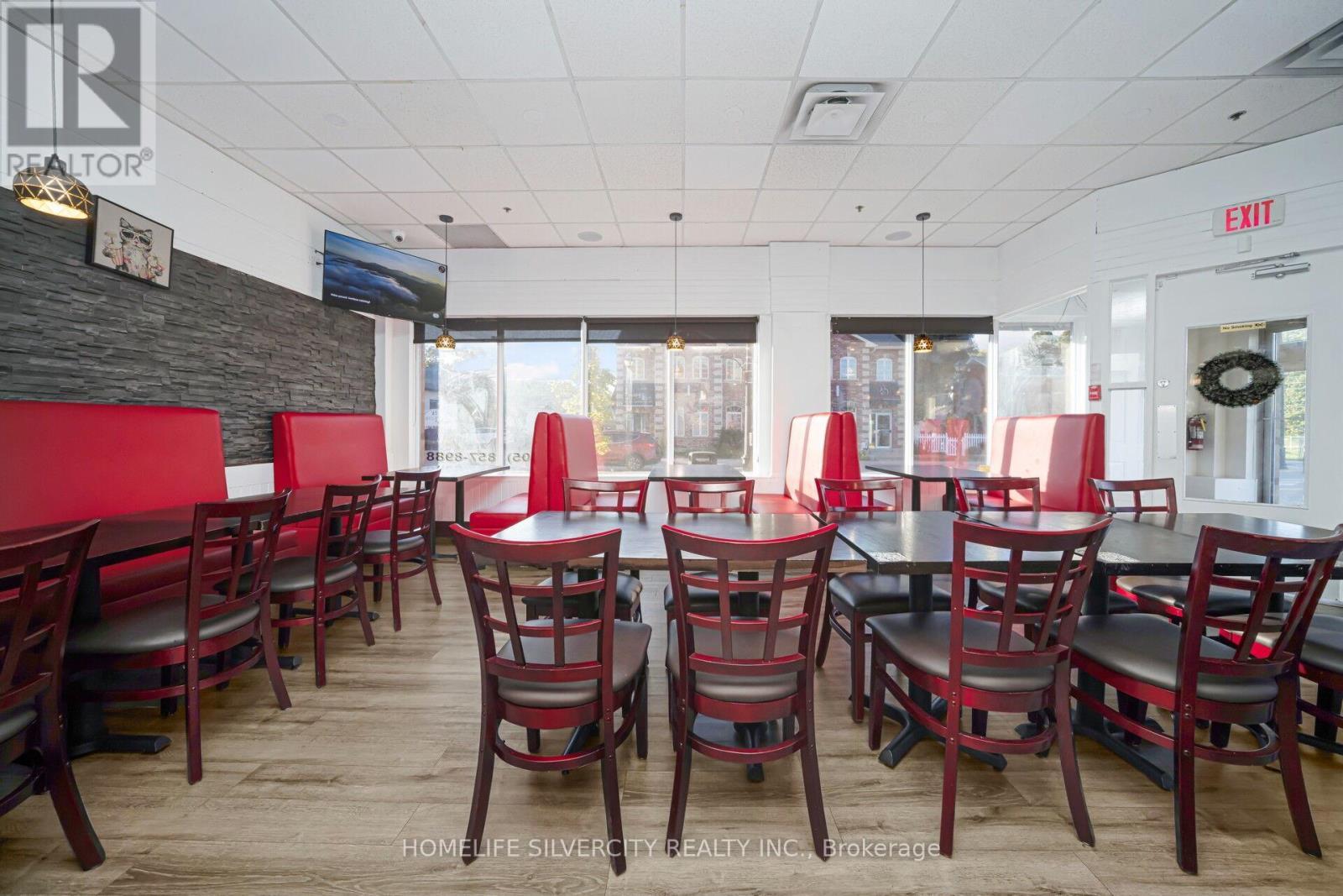 15 - 18 King Street E, Caledon, ON