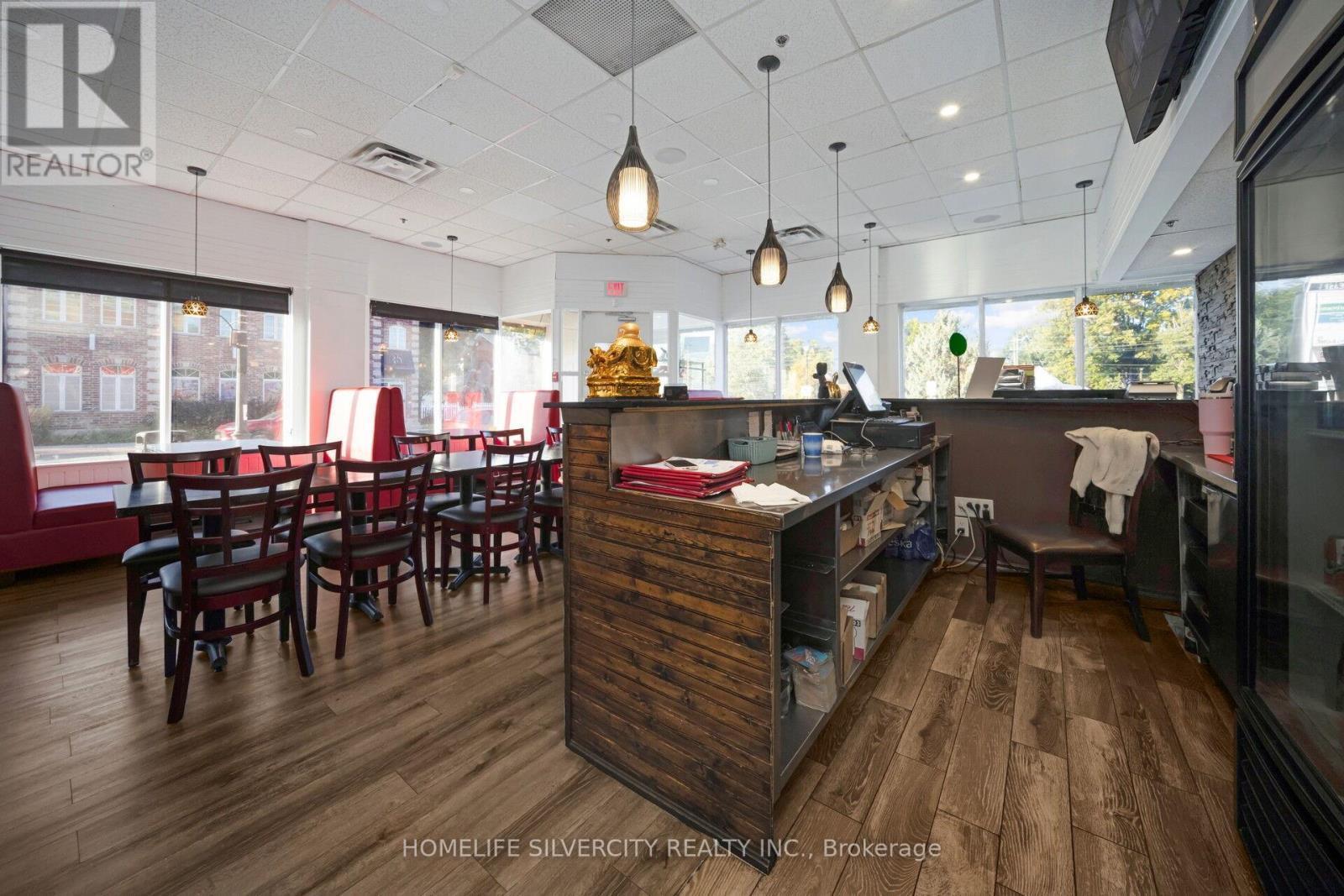 15 - 18 King Street E, Caledon, ON