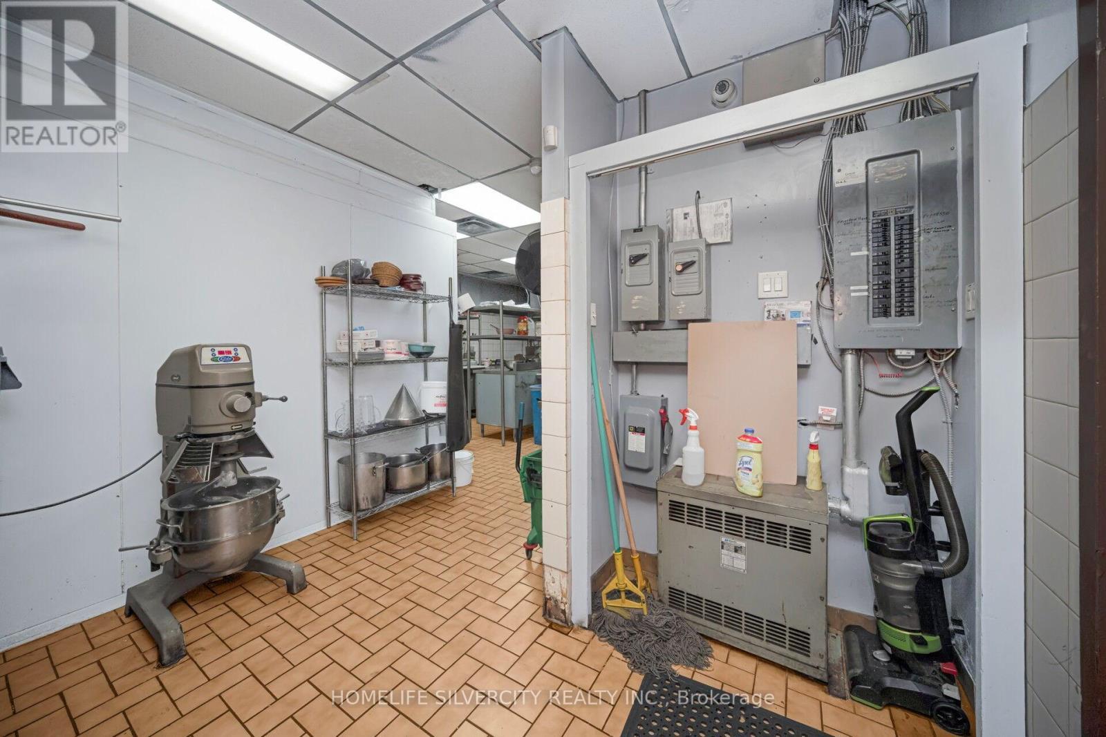 15 - 18 King Street E, Caledon, ON