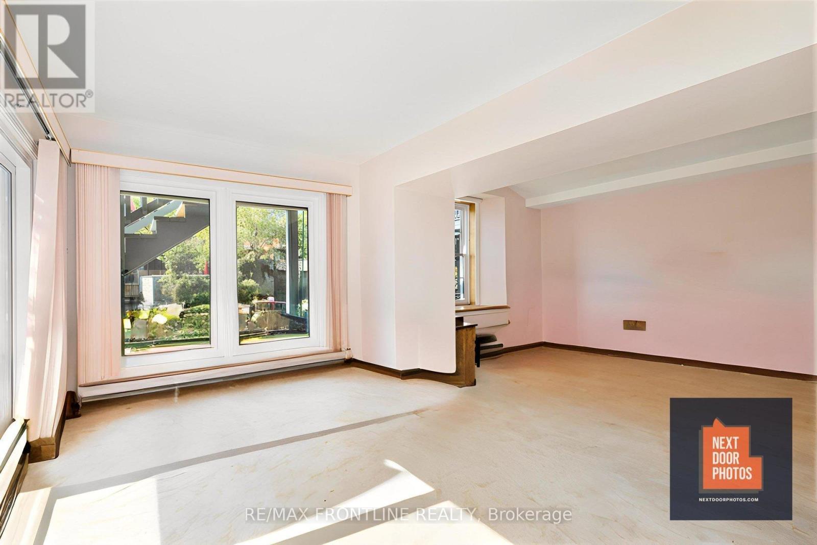 1 - 19 Main Street, Westport, ON - Indoor Photo Showing Other Room