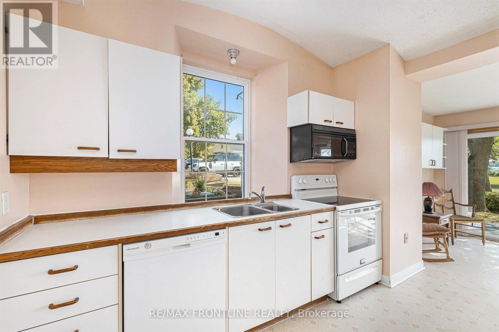 1 - 19 Main Street, Westport, ON - Indoor Photo Showing Kitchen With Double Sink