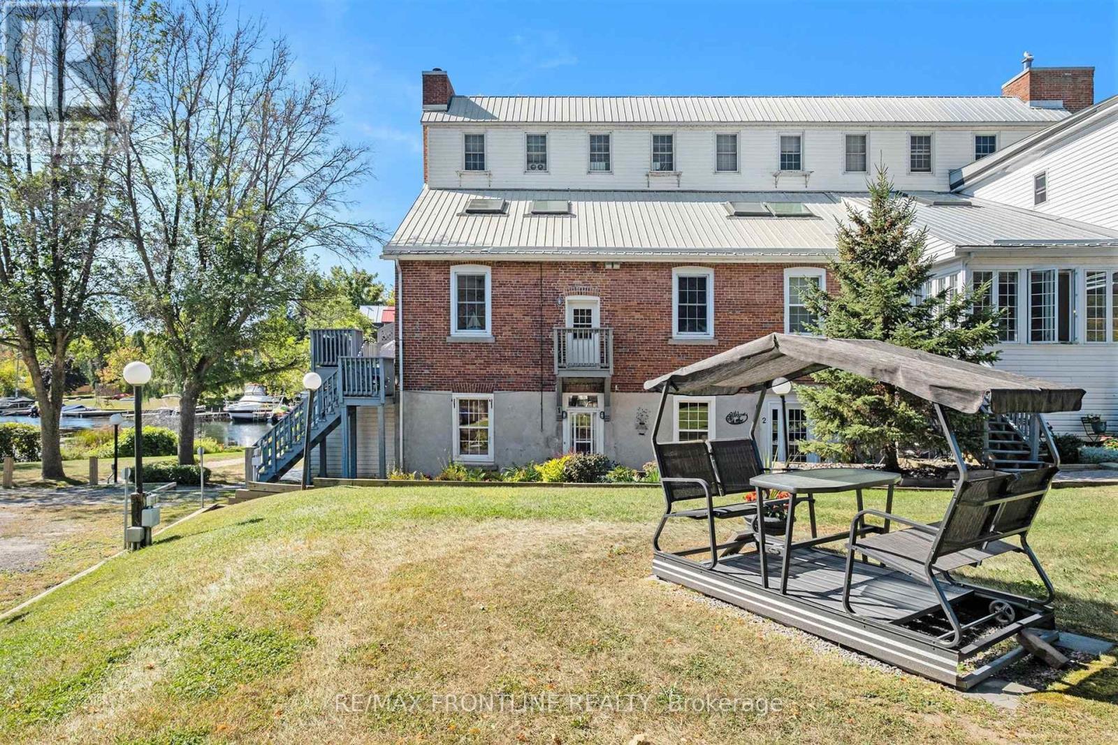 1 - 19 Main Street, Westport, ON - Outdoor