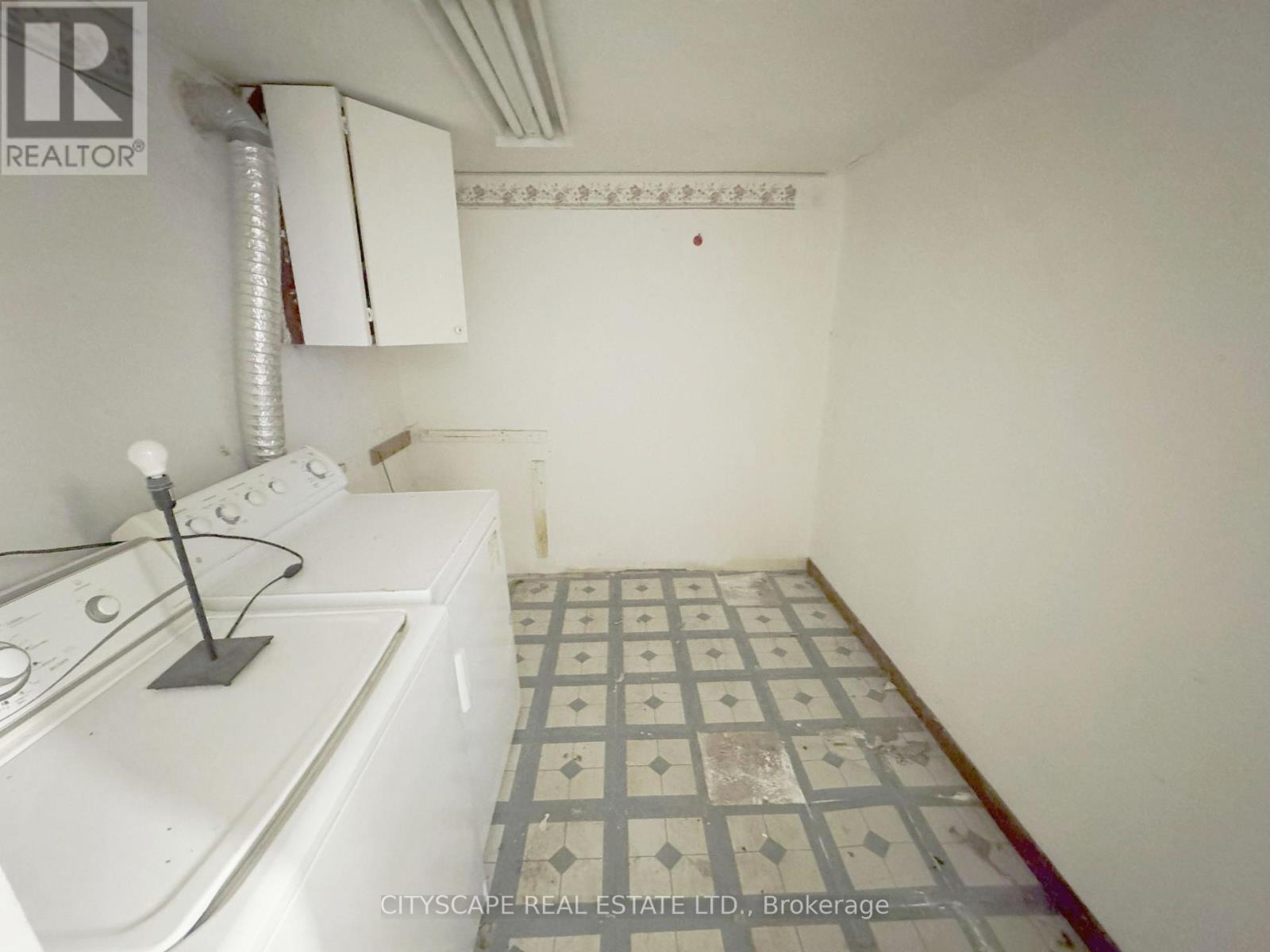 Basement: Laundry Room - 2368 Gareth Road, Mississauga, ON - Indoor Photo Showing Laundry Room