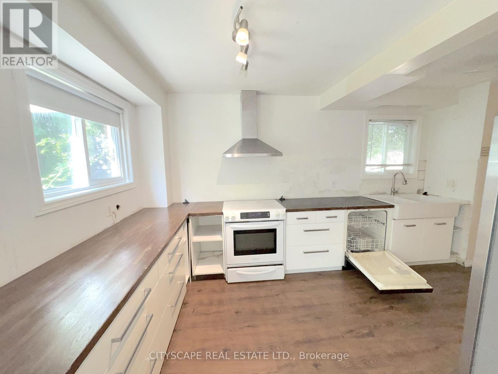 Kitchen - 2368 Gareth Road, Mississauga, ON - Indoor Photo Showing Other Room
