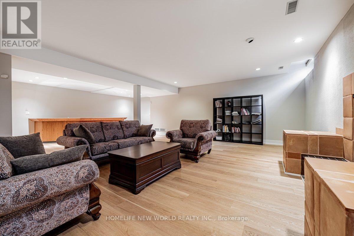 5 Abrams Place, Toronto, ON - Indoor