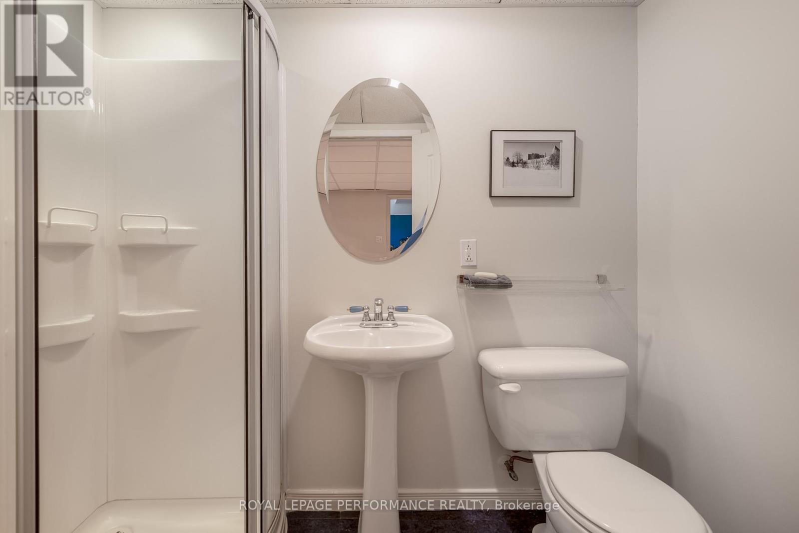 55 Delong Drive, Ottawa, ON - Indoor Photo Showing Bathroom