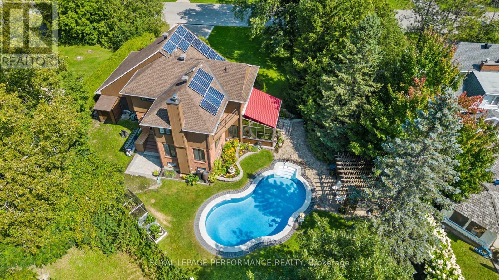 55 Delong Drive, Ottawa, ON - Outdoor With In Ground Pool