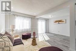 145 Chestnut Street N, Cambridge, ON - Indoor